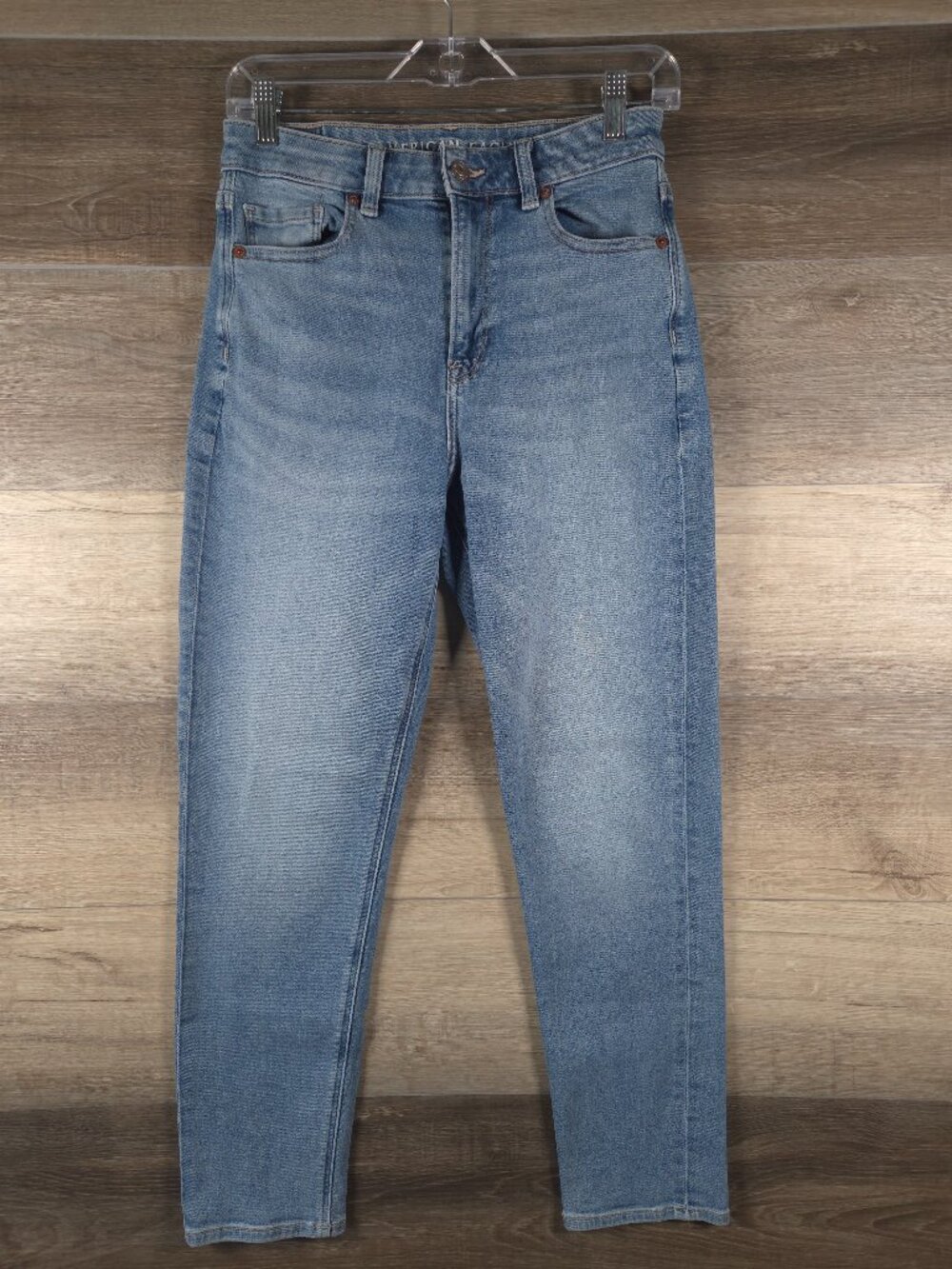 American Eagle Mom Jean Women's Size 4 Regular Light Wash High Rise Denim
